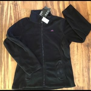 Woman’s Size M Snozu Fleece Jacket NWT